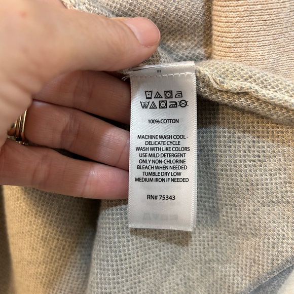 Yet Again Southwestern Style Cardigan Sweater Sz M Aztec Soft Fitted Cozy Winter - Picture 9 of 9